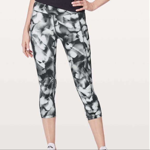 Lululemon Speed Up Crop 21"Blush Blossom Alpine 6